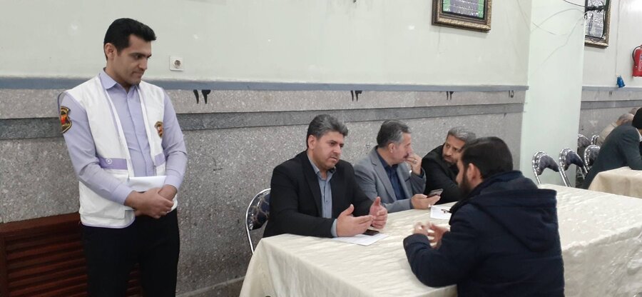 شهرری | برگزاری میز خدمت در نماز جمعه