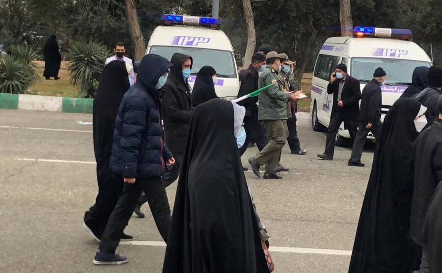 شهرری | برگزاری میز خدمت در نماز جمعه