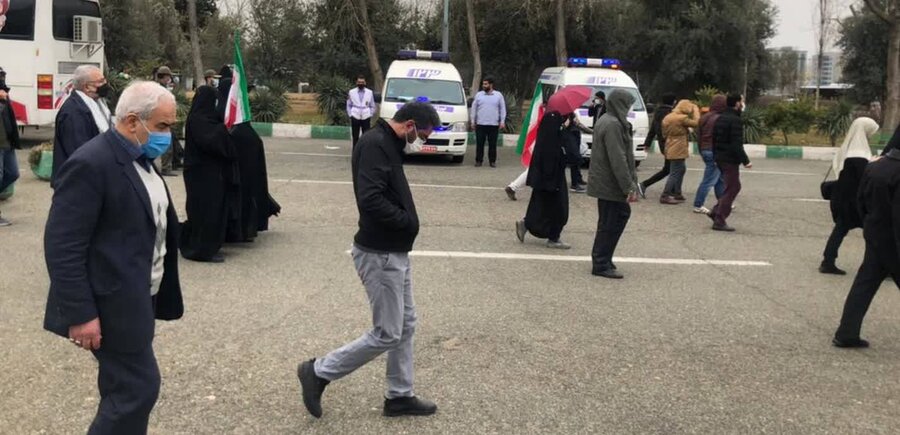 شهرری | برگزاری میز خدمت در نماز جمعه