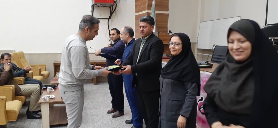 شهرری | جلسه هم اندیشی  مراکز دولتی و مثبت زندگی