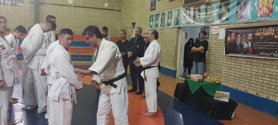 شهرری | حضور توان یابان ورزشکار درمراسم تشییع پیکر شهدا خدمت شهرری | حضور توان یابان ورزشکار درمراسم تشییع پیکر شهدا خدمت