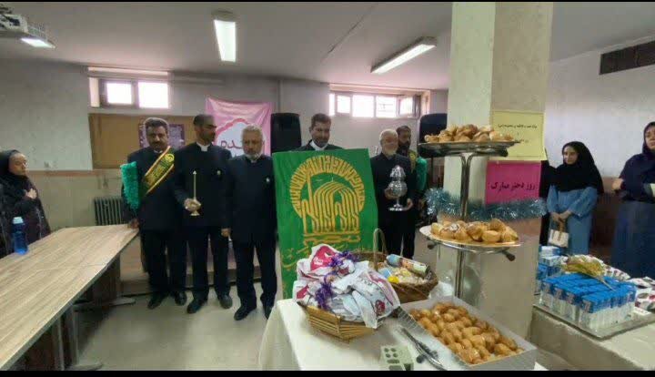 شهرری| برگزاری جشن میلاد حضرت معصومه (س) وروز دختر و مراسم تبرک جویی از پرچم حرم مطهر امام رضا(ع) شهرری| برگزاری جشن میلاد حضرت معصومه (س) وروز دختر و مراسم تبرک جویی از پرچم حرم مطهر امام رضا(ع)