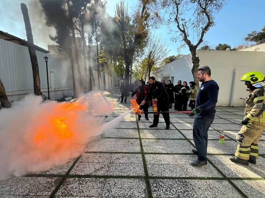 شهرری | برگزاری دوره آموزشی ایمنی و اطفاء حریق ویژه مراکز شبه خانواده